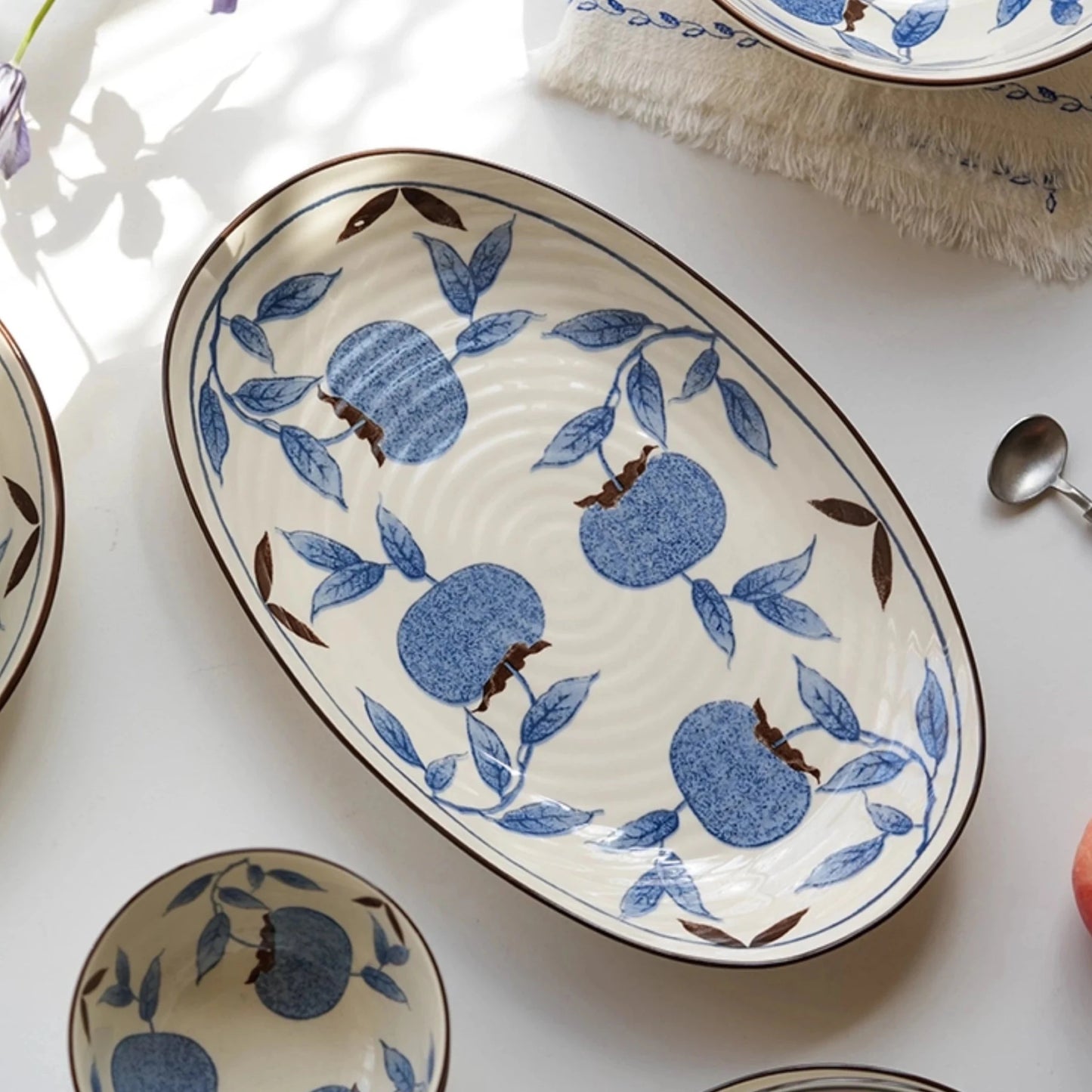 Serveringsservise med blått mønster - Til Kjøkkenet