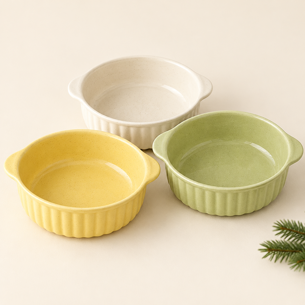 Keramikkskål med hanker i krem gul, krem hvit og matcha grønn