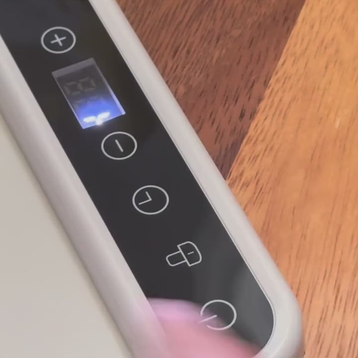 Video: varmen stilles med pluss og minus på det digitale panelet 