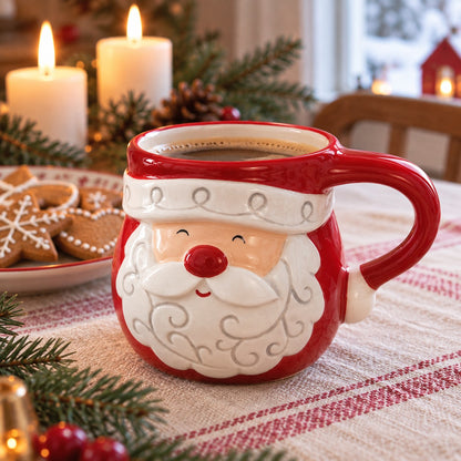 Nissekrus med kaffe på julefrokostbordet med pepperkaker og lys
