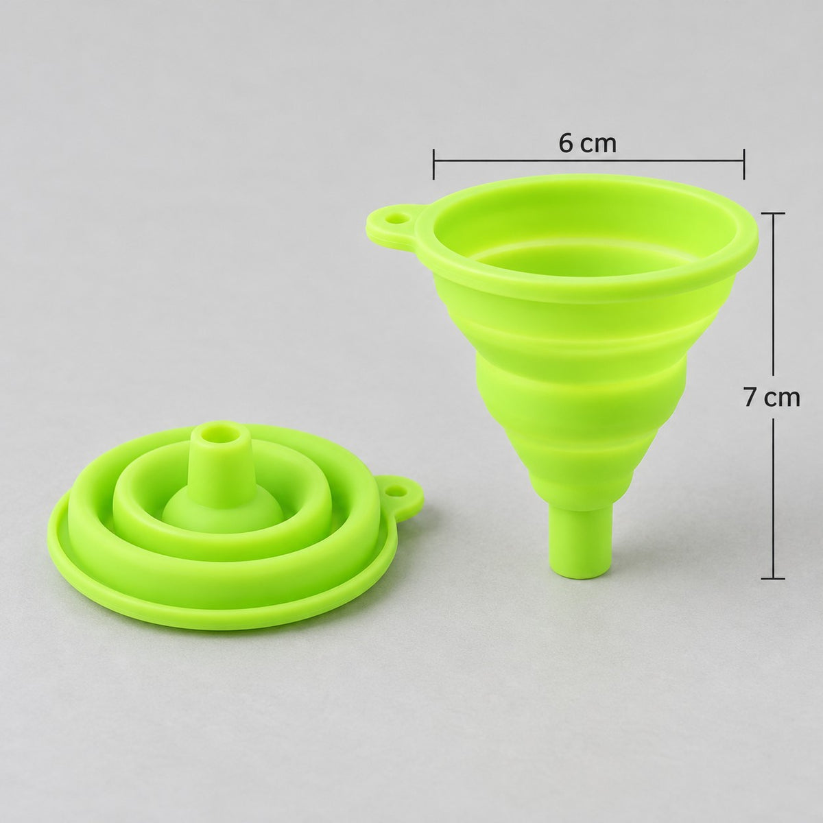 Silikontrakten sammenlagt og utfelt, 6 cm åpning og 7 cm høy